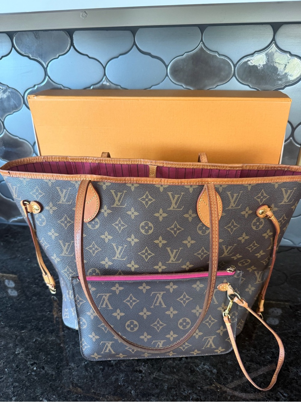 Louis Vuitton Monogram Neverfull Tote Pivoine interior